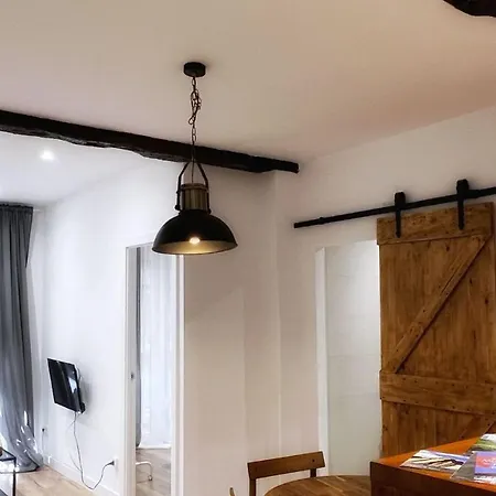 Ronda Con Balcon Casco Viejo Lägenhet