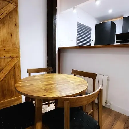 Ronda Con Balcon Casco Viejo *